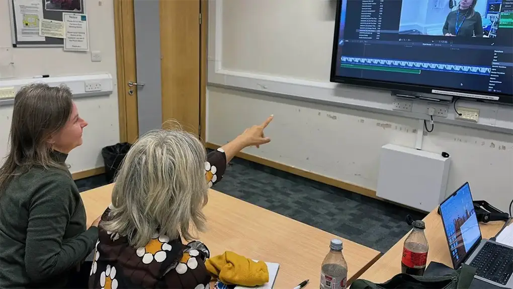 nhs sussex mobile phone skills filming course image